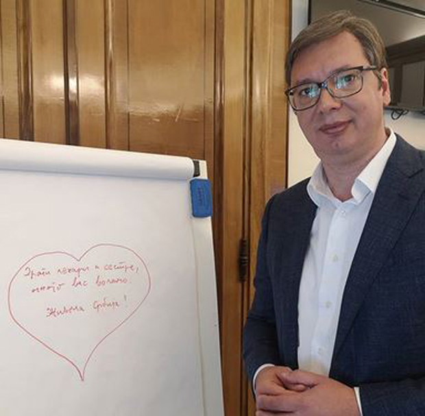 Председник Вучић још једном упутио подршку здравственим радницима: Драги лекари и сестре, МНОГО ВАС ВОЛИМО! (ФОТО)